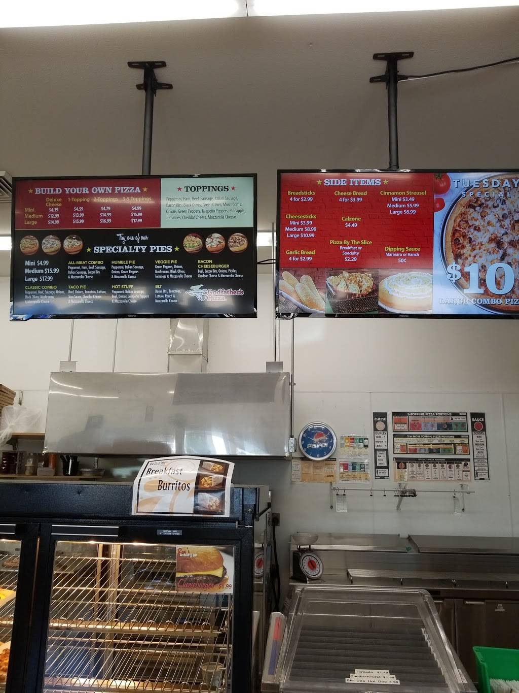 Godfathers Pizza | meal delivery | 3300 Asbury Rd, Dubuque, IA 52002, USA | 5636902200 OR +1 563-690-2200