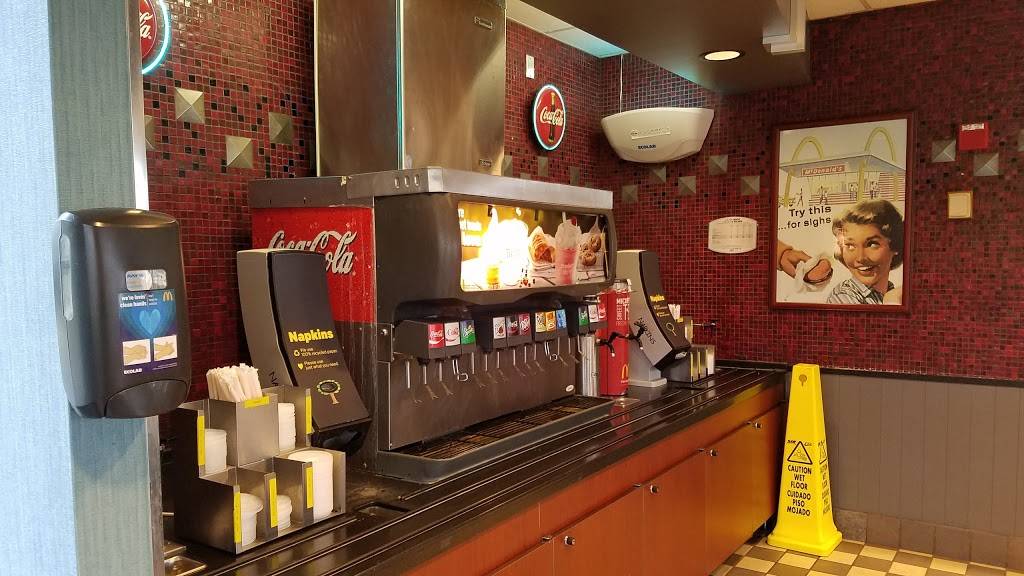 McDonalds | cafe | 10 South, 710 Kingery Hwy, Willowbrook, IL 60527, USA | 6303237308 OR +1 630-323-7308