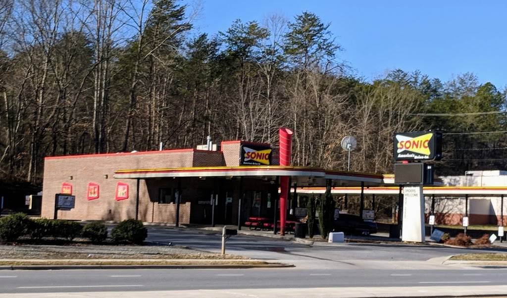 Sonic Drive-In | restaurant | 2204 S Sterling St, Morganton, NC 28655, USA | 8284372220 OR +1 828-437-2220
