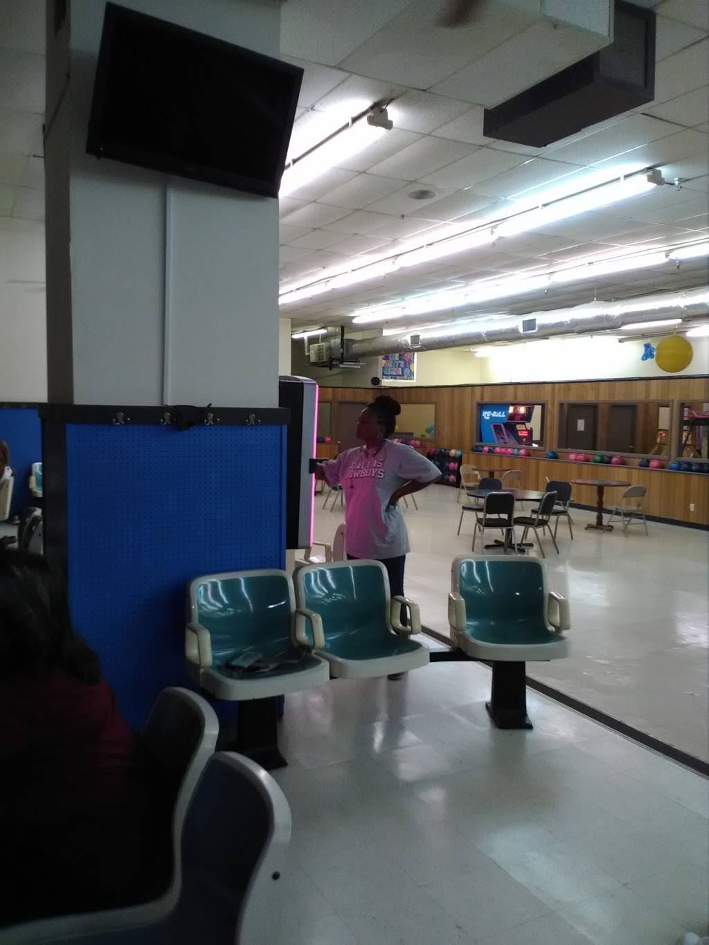 Applebees Grill + Bar | restaurant | 505 Apache Dr, McComb, MS 39648, USA | 6016801520 OR +1 601-680-1520