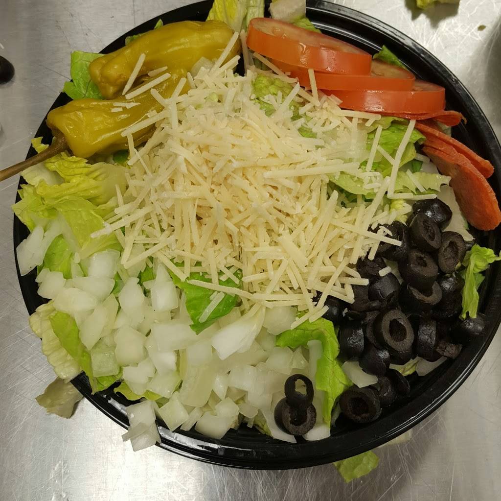 Reds Savoy Pizza | restaurant | 1575 Queens Dr, Woodbury, MN 55125, USA | 6513408502 OR +1 651-340-8502