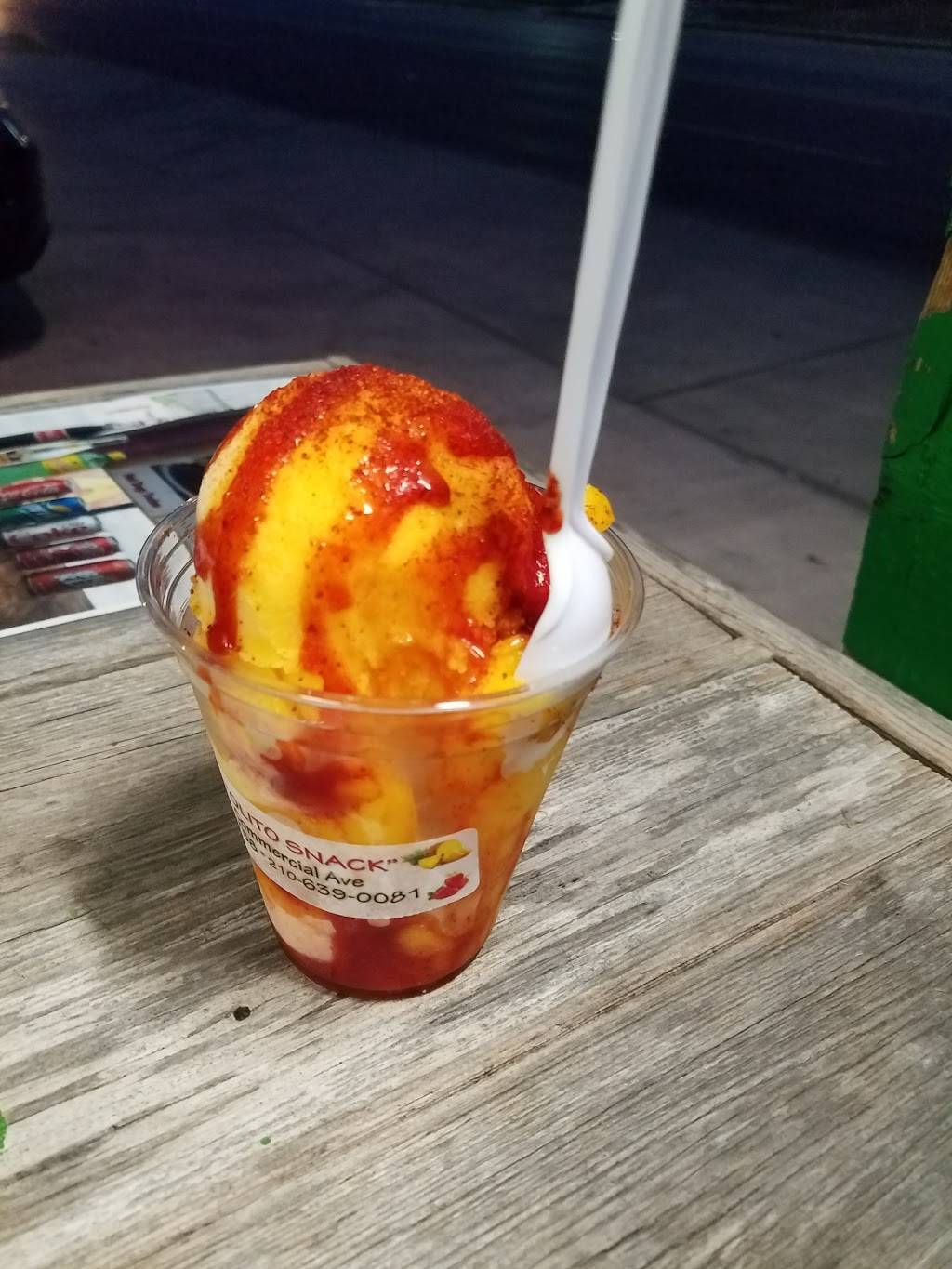 El Farolito Refresqueria and Snacks | restaurant | 2407 Commercial Ave, San Antonio, TX 78221, USA | 2106390081 OR +1 210-639-0081