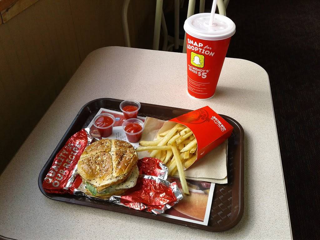 Wendys | restaurant | 1615 W Kennedy Blvd, Tampa, FL 33606, USA | 8132547205 OR +1 813-254-7205