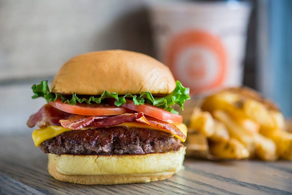 Burger Heights | restaurant | 177 Wadsworth Ave, New York, NY 10033, USA | 2129511984 OR +1 212-951-1984