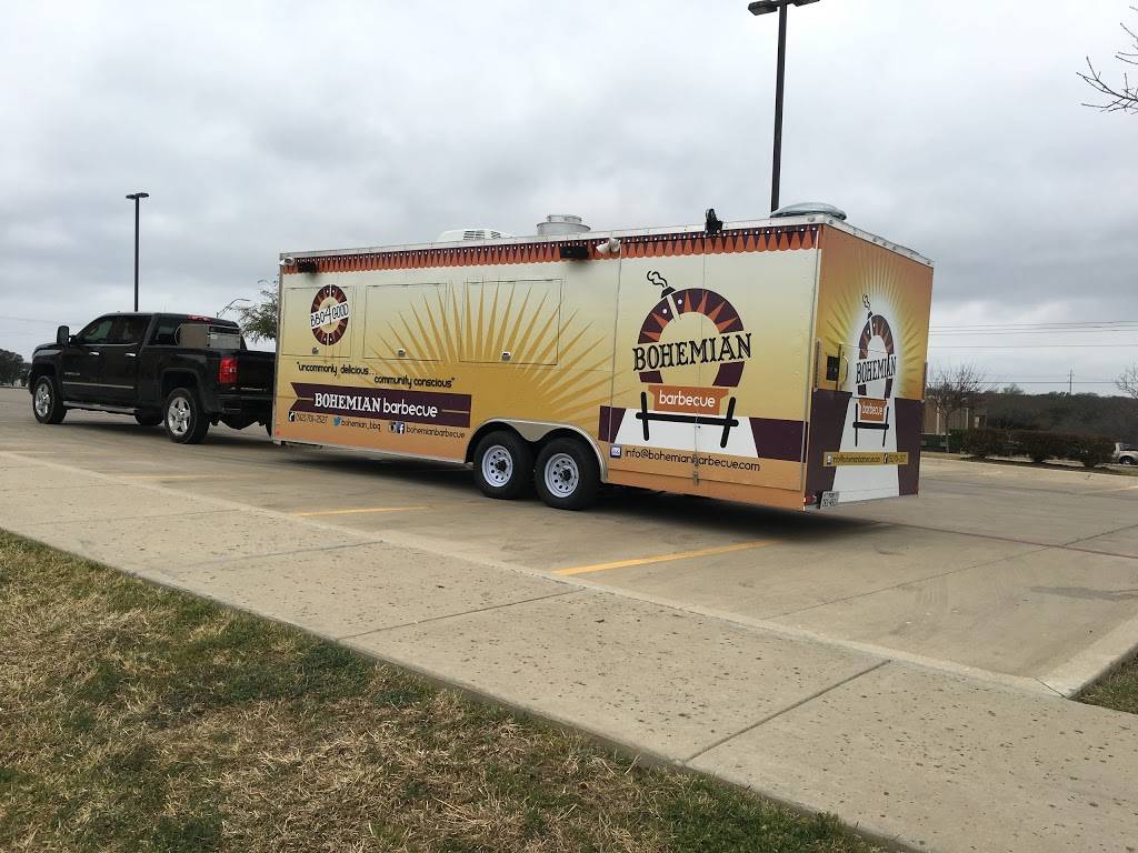 Bohemian Barbecue | restaurant | 11370 Mountain Top Cir, Jonestown, TX 78645, USA | 5127012527 OR +1 512-701-2527