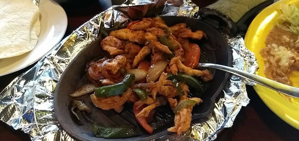 El Carreton | restaurant | 922 W 500 S, Berne, IN 46711, USA | 2605892222 OR +1 260-589-2222