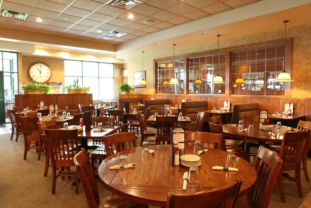 Sgt Peppers | restaurant | 930 Helena Ave N, Oakdale, MN 55128, USA | 6517387052 OR +1 651-738-7052