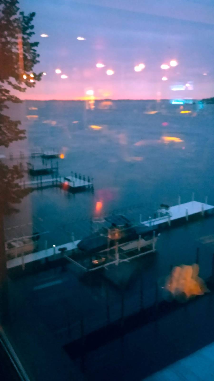 Hi Point | restaurant | 144 Lakeshore Dr, Arnolds Park, IA 51331, USA | 7123328889 OR +1 712-332-8889