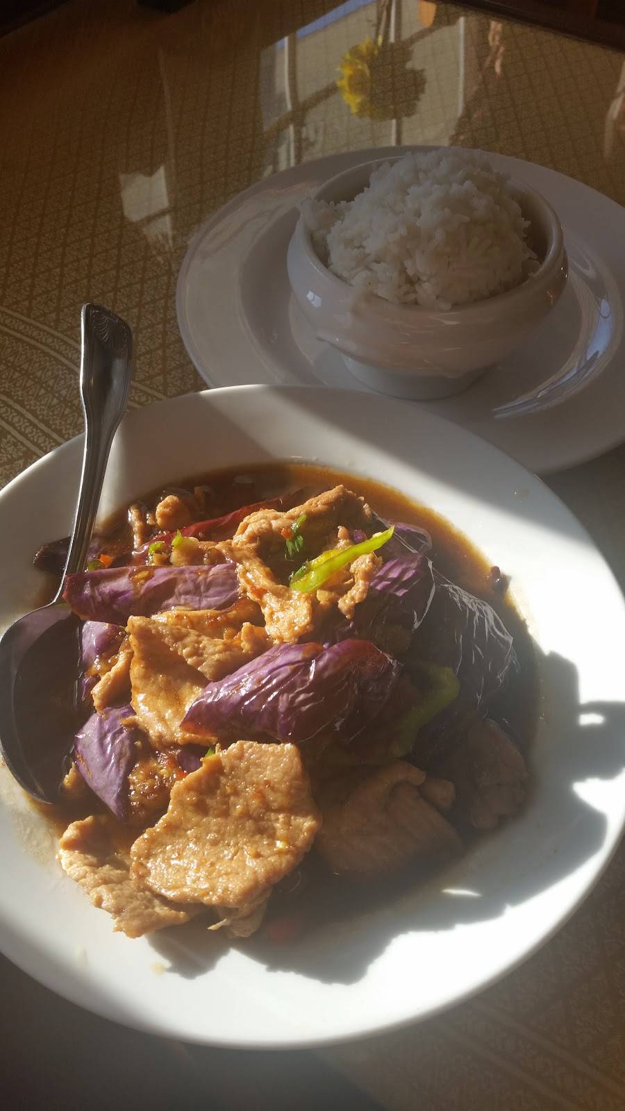 Thunwa Thai | restaurant | 10 S Commerce Ave, Front Royal, VA 22630, USA | 5406310616 OR +1 540-631-0616