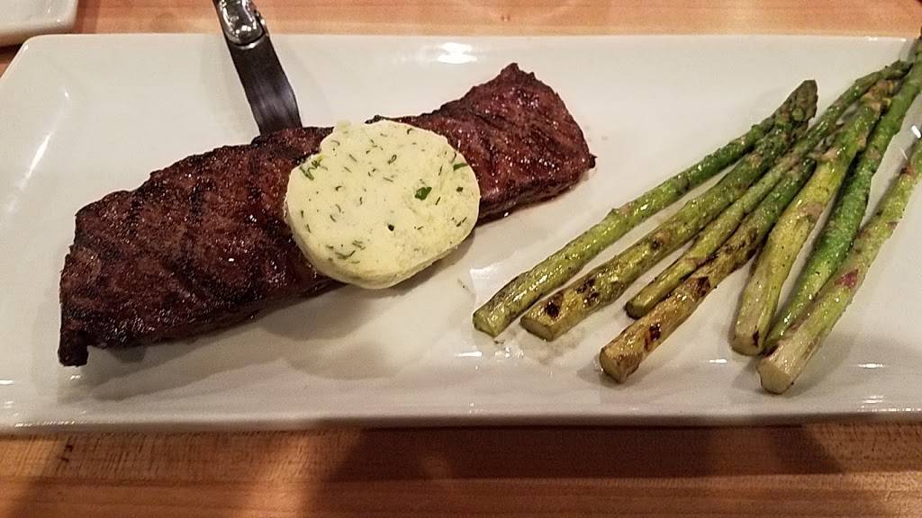 Neat Kitchen + Bar | restaurant | 246 N Cass Ave, Westmont, IL 60559, USA | 6305419657 OR +1 630-541-9657