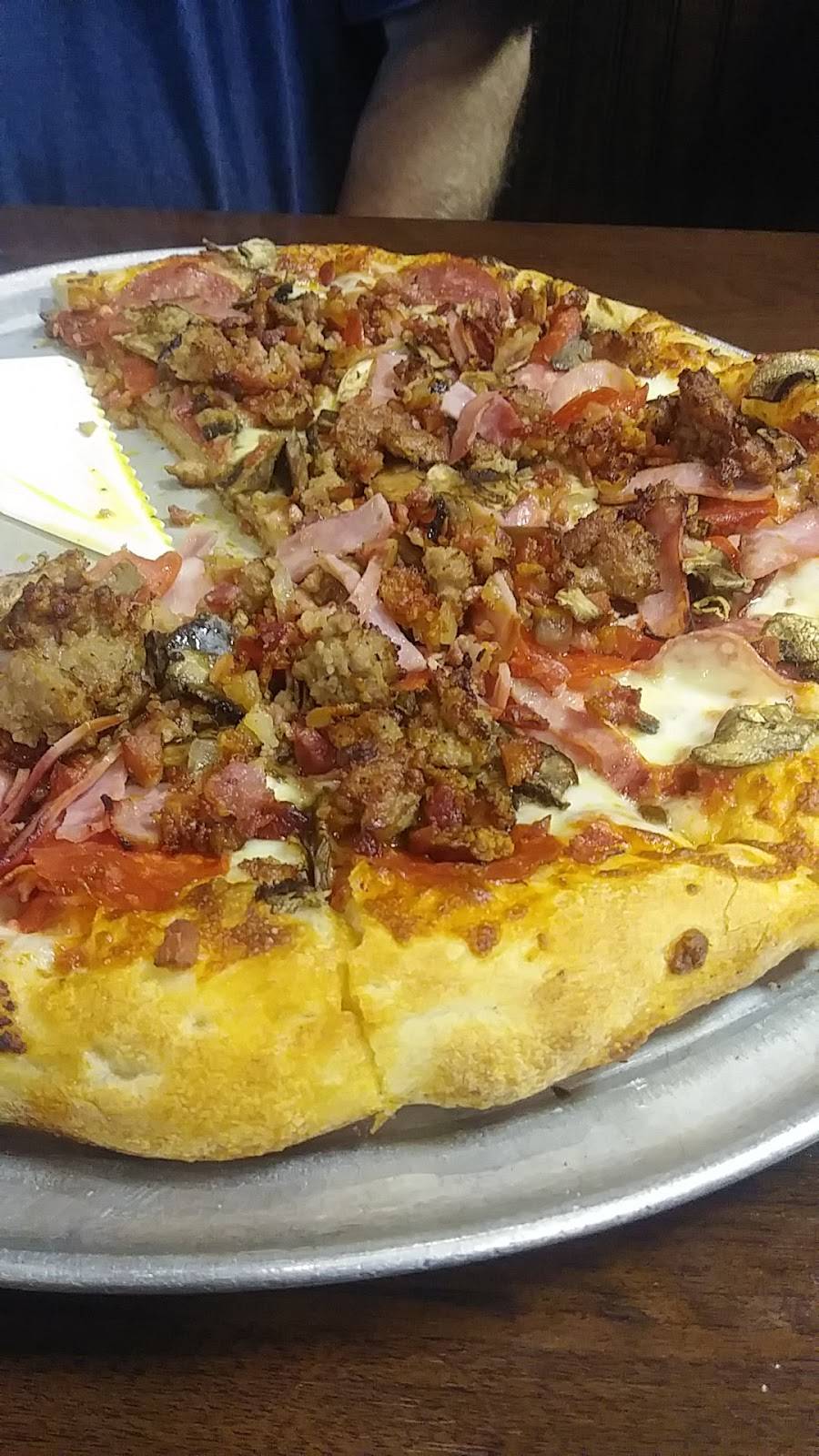 Pizza Factory | restaurant | 30676 Benton Rd, Winchester, CA 92596, USA | 9519263100 OR +1 951-926-3100