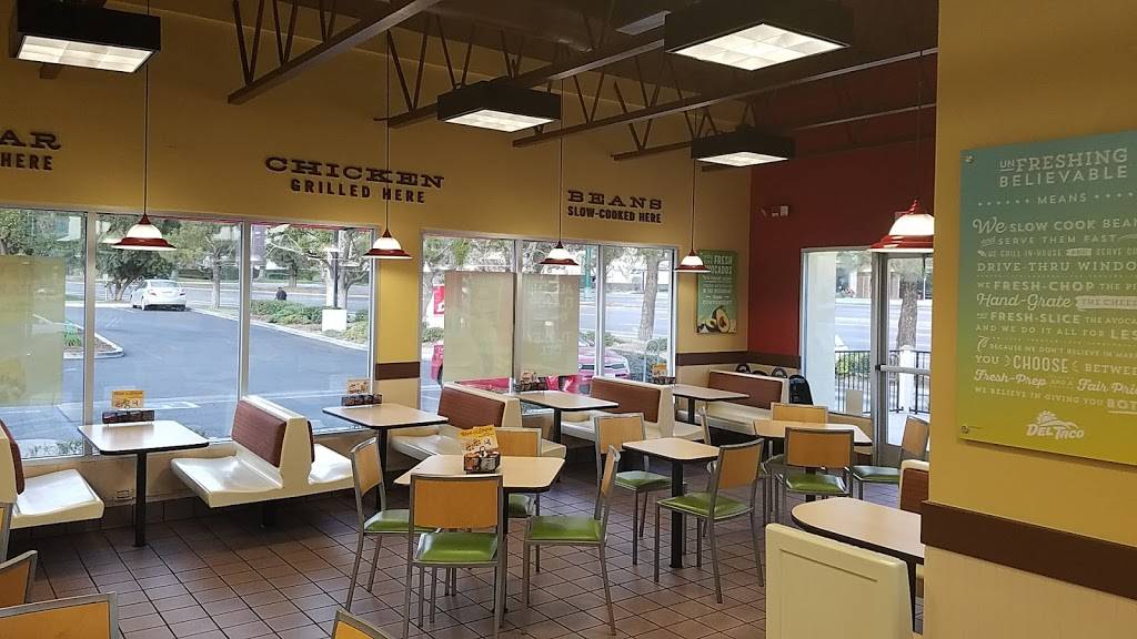 Del Taco | meal takeaway | 4344 University Pkwy, San Bernardino, CA 92407, USA | 9094739512 OR +1 909-473-9512