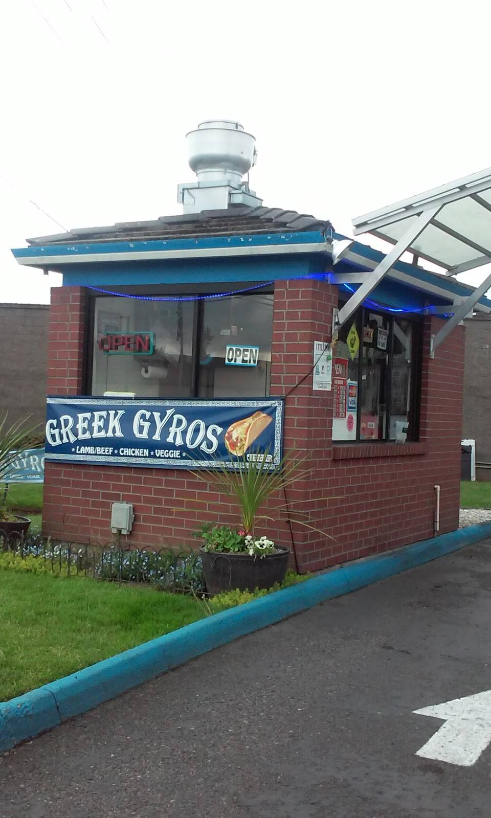 Getta Gyro | restaurant | 16313 SE 1st St, Vancouver, WA 98684, USA | 3608917112 OR +1 360-891-7112