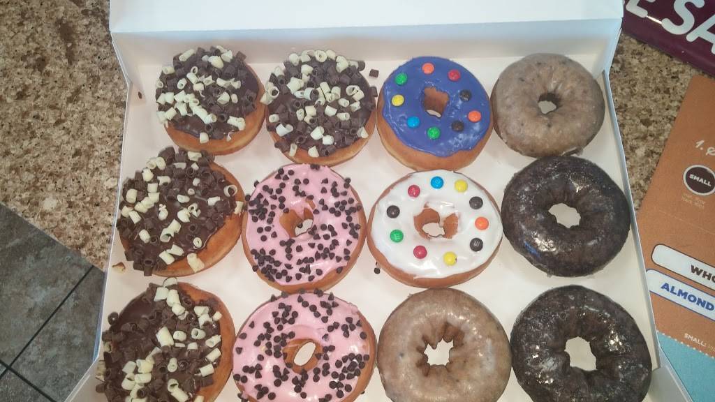 Dunkin | cafe | 1510 W Main St, Lewisville, TX 75067, USA | 2142225436 OR +1 214-222-5436