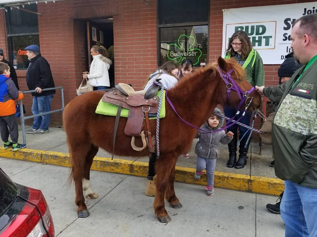 Cronins Publick House | restaurant | 23 Des Moines Rd, Quincy, MA 02169, USA | 6177869804 OR +1 617-786-9804