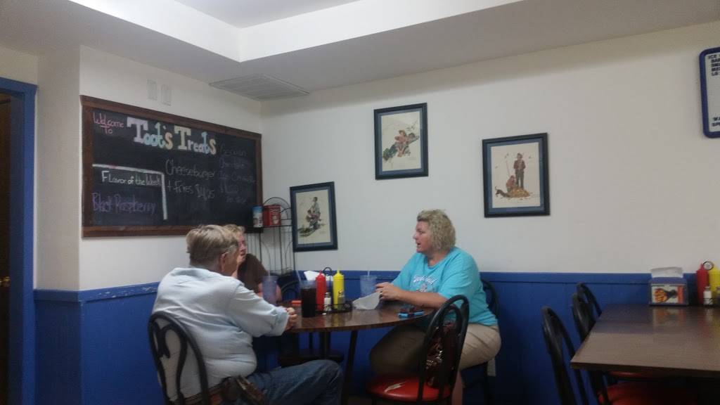 Toots Treats LLC | restaurant | 9687, 608 W Main St, Elmwood, IL 61529, USA | 3097428668 OR +1 309-742-8668