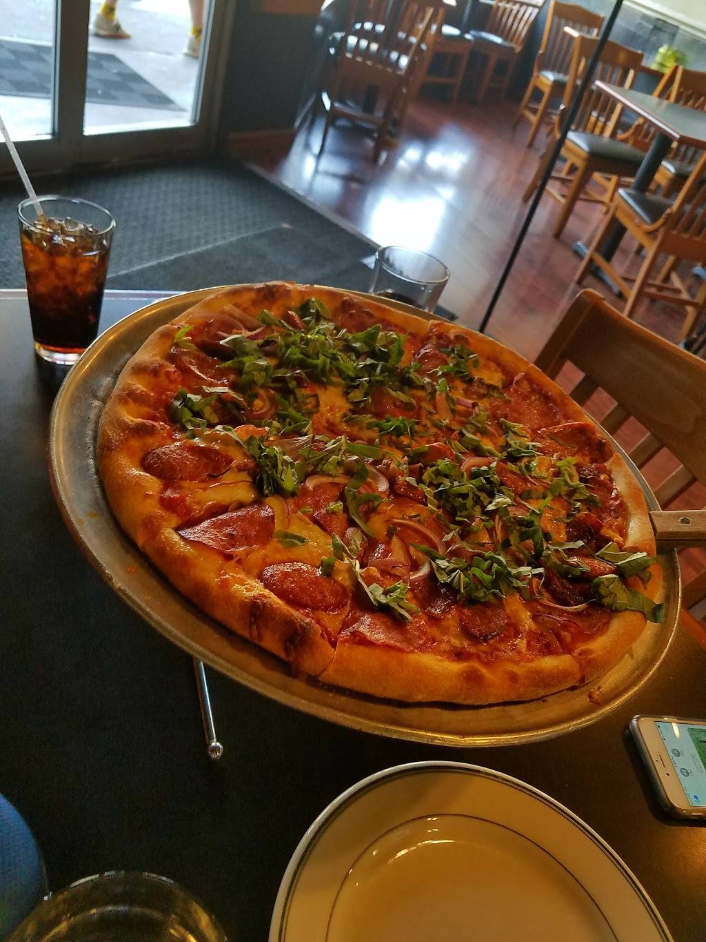 Ghiringhellis Pizzeria | restaurant | 45 Broadway, Fairfax, CA 94930, USA | 4154537472 OR +1 415-453-7472