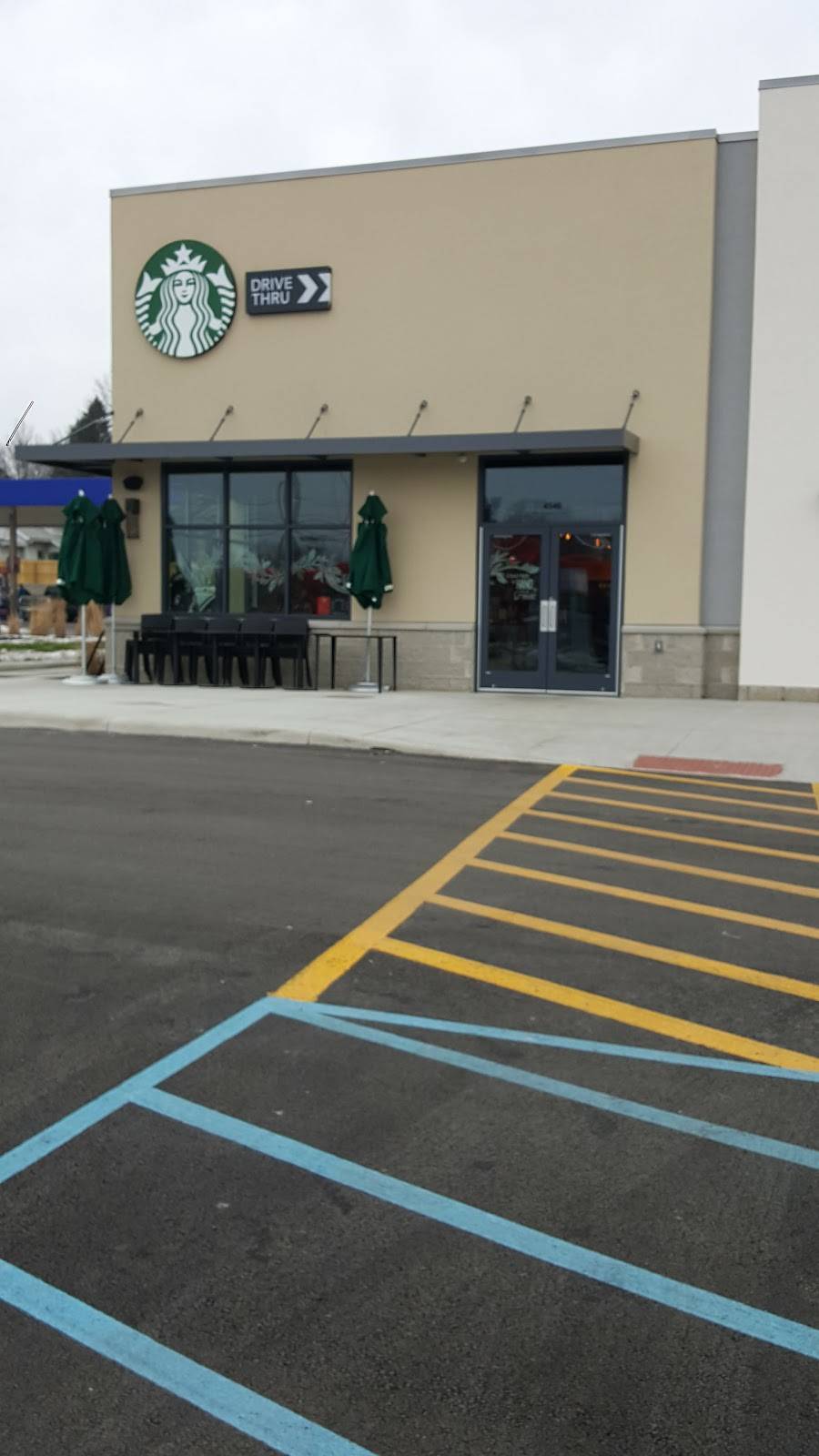 Starbucks | cafe | 4546 Boardman-Canfield Rd, Canfield, OH 44406, USA | 2346007400 OR +1 234-600-7400