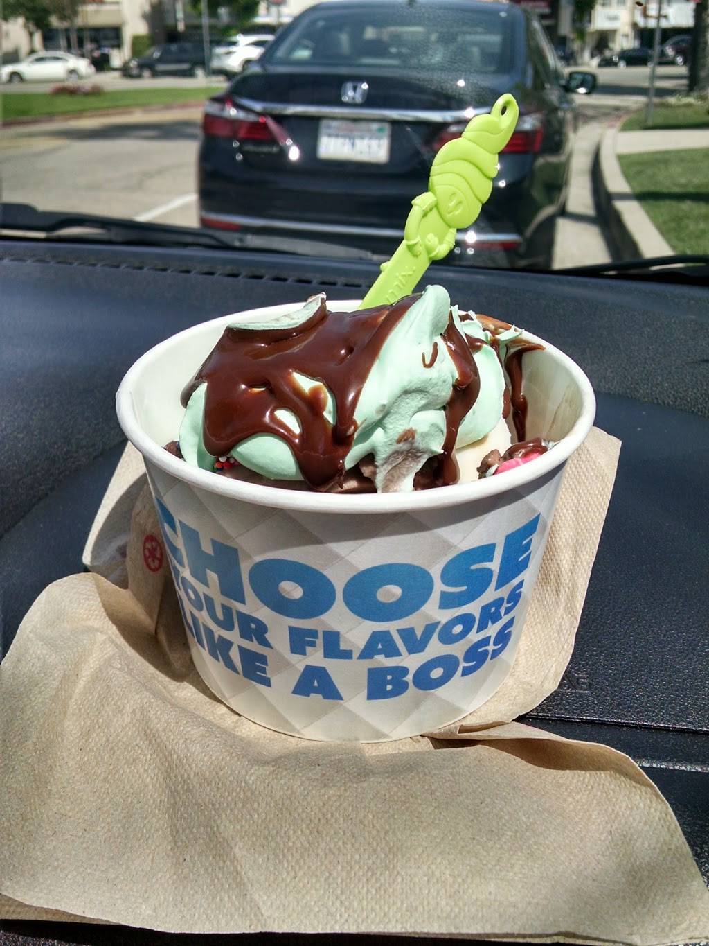 Menchies Frozen Yogurt | bakery | 17840 Chatsworth St, Granada Hills, CA 91344, USA | 8183687700 OR +1 818-368-7700