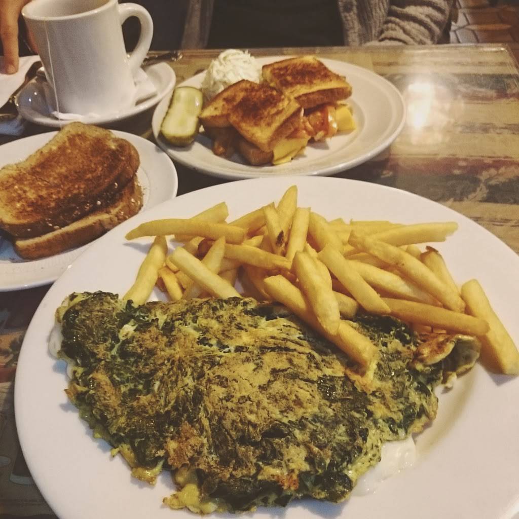 Chelsea Square | restaurant | 368 W 23rd St, New York, NY 10011, USA | 2126915400 OR +1 212-691-5400