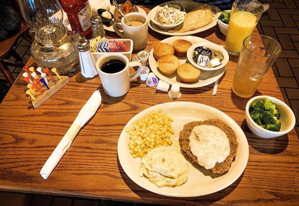 Cracker Barrel Old Country Store | restaurant | 5770 Wilmington Pike, Centerville, OH 45459, USA | 9374322431 OR +1 937-432-2431