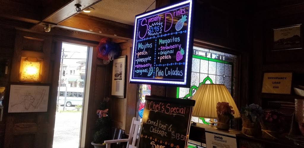 Coach House Diner | restaurant | 55 NJ-4, Hackensack, NJ 07601, USA | 2014884999 OR +1 201-488-4999