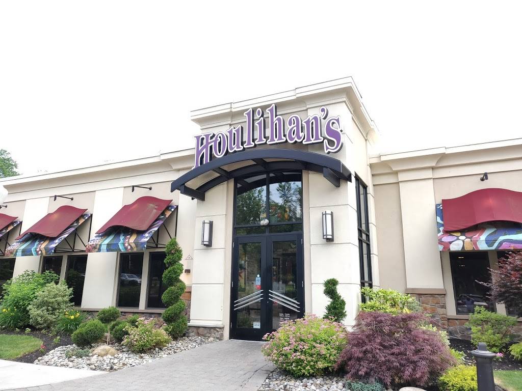 Houlihans | restaurant | 1735 US-46, Parsippany, NJ 07054, USA | 9733344900 OR +1 973-334-4900