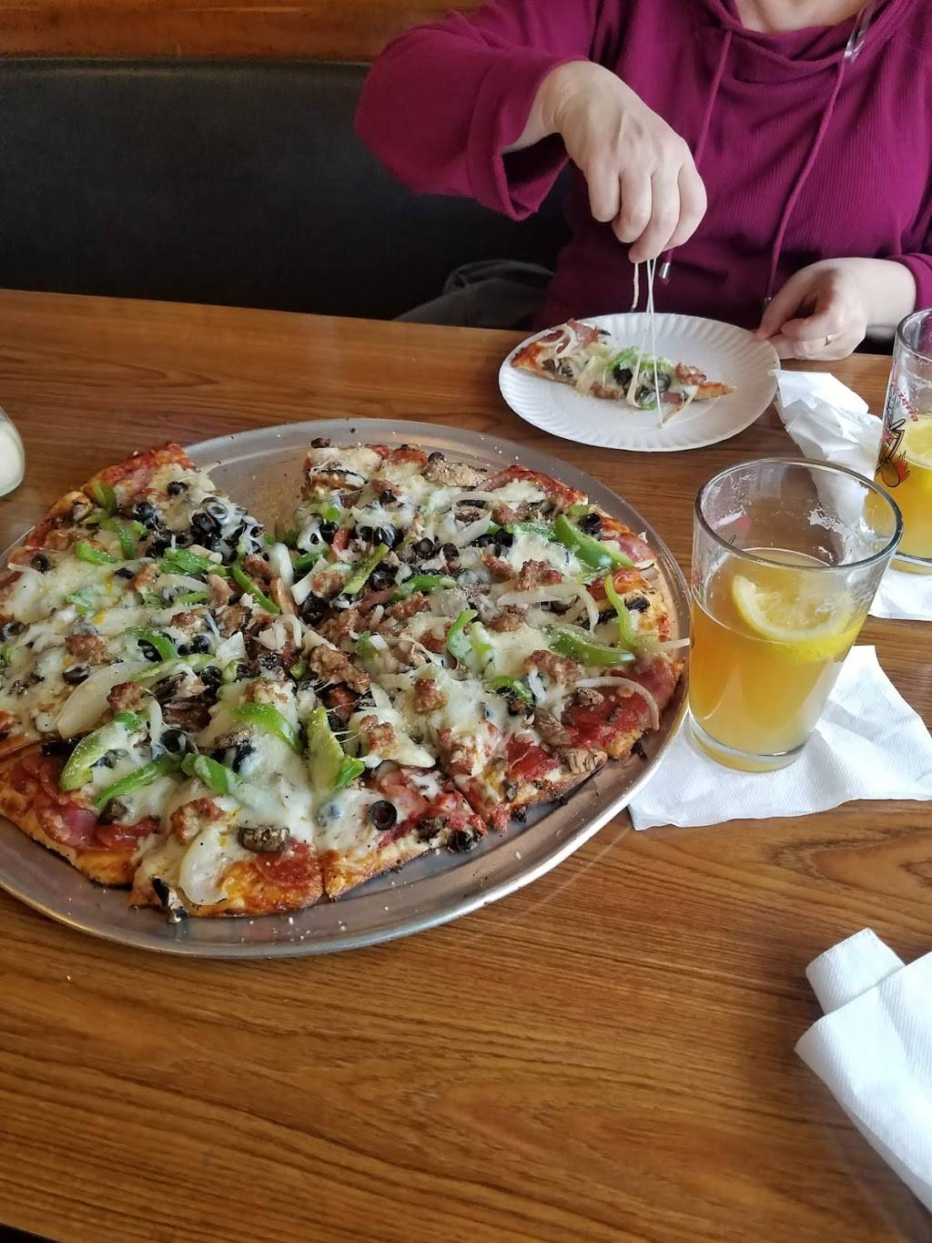 Mikeys Pizzeria | restaurant | 835 OR-99W, McMinnville, OR 97128, USA | 5038834448 OR +1 503-883-4448