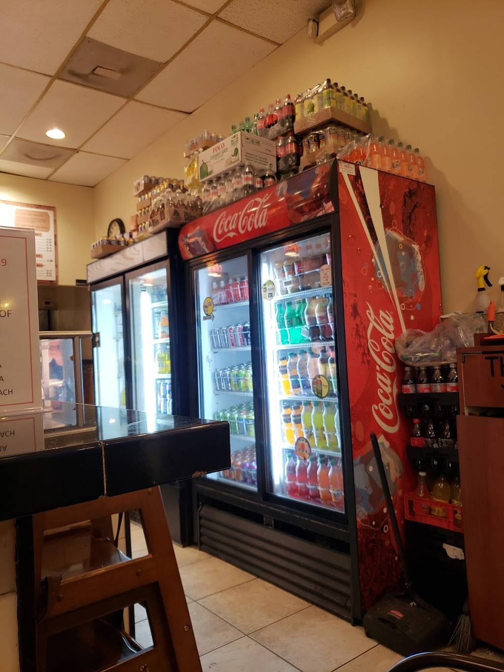 Super Chicken | restaurant | 422 S Washington St, Falls Church, VA 22046, USA | 7035385550 OR +1 703-538-5550