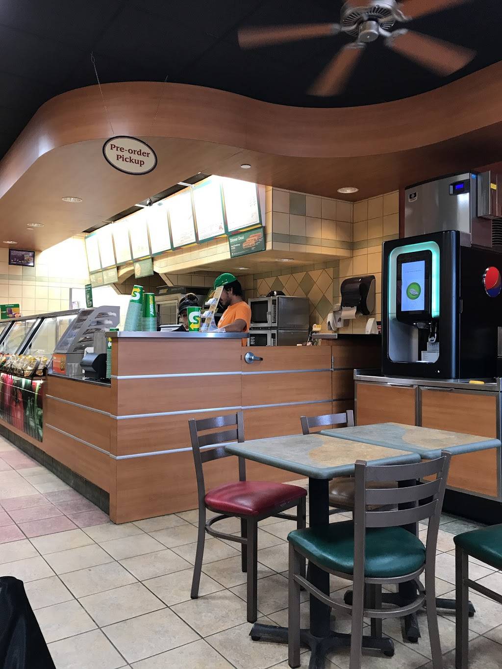Subway | restaurant | Oakridge Centre, 760 Hyde Park Rd, London, ON N6H 5W9, Canada | 5194741646 OR +1 519-474-1646
