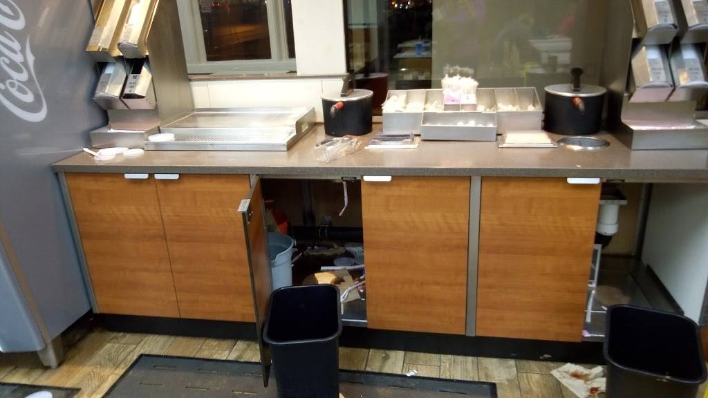 Wendys | restaurant | 3021 Gallatin Ave, Nashville, TN 37216, USA | 6152266854 OR +1 615-226-6854