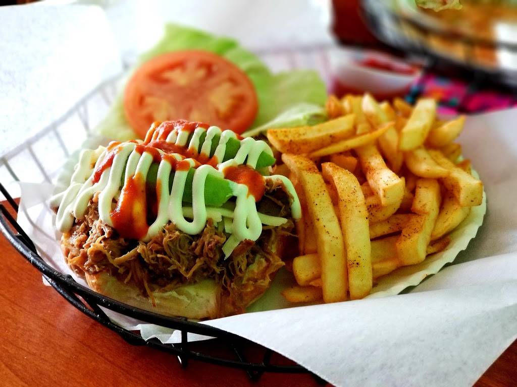 Sombreros Mexican Cuisine & Café | restaurant | 76 Main St, Stanardsville, VA 22973, USA | 4349909153 OR +1 434-990-9153