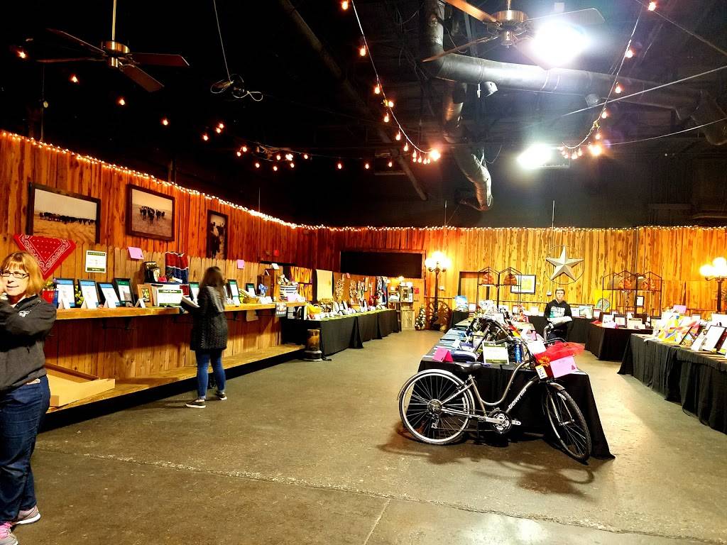 Eddie Deen Ranch | restaurant | 944 S Lamar St, Dallas, TX 75202, USA | 2147414211 OR +1 214-741-4211