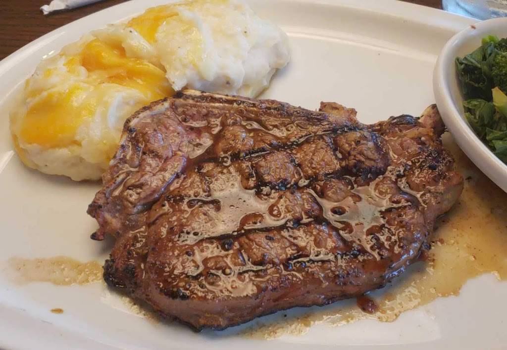 TGI Fridays | restaurant | 13071 Worldgate Dr, Herndon, VA 20170, USA | 7037879630 OR +1 703-787-9630