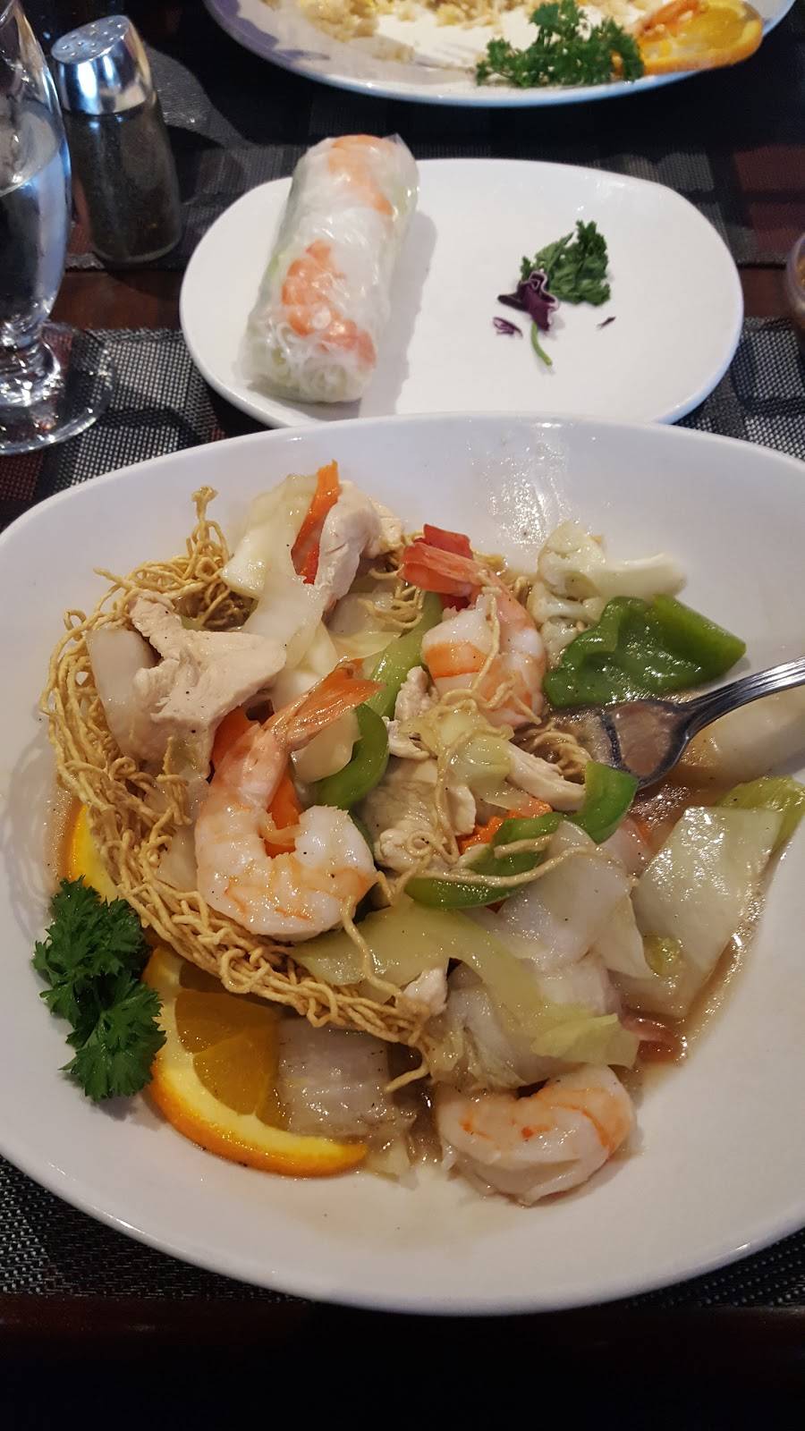 Restaurant Souvenir DAngkor | restaurant | 117 Rue Valmont, Repentigny, QC J5Y 1S7, Canada | 4506579132 OR +1 450-657-9132