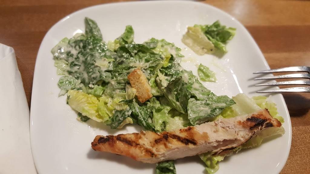 Boston Pizza | restaurant | 2915 Eglinton Ave W, Mississauga, ON L5M 6J3, Canada | 9055690517 OR +1 905-569-0517