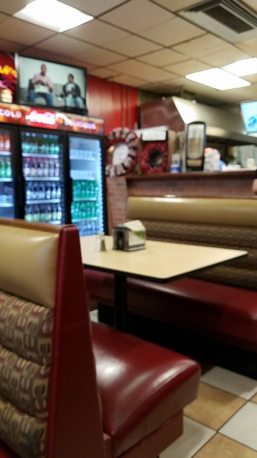 Christos Royal Pizza | restaurant | 68 Main St, Lakeville, MA 02347, USA | 5089476650 OR +1 508-947-6650