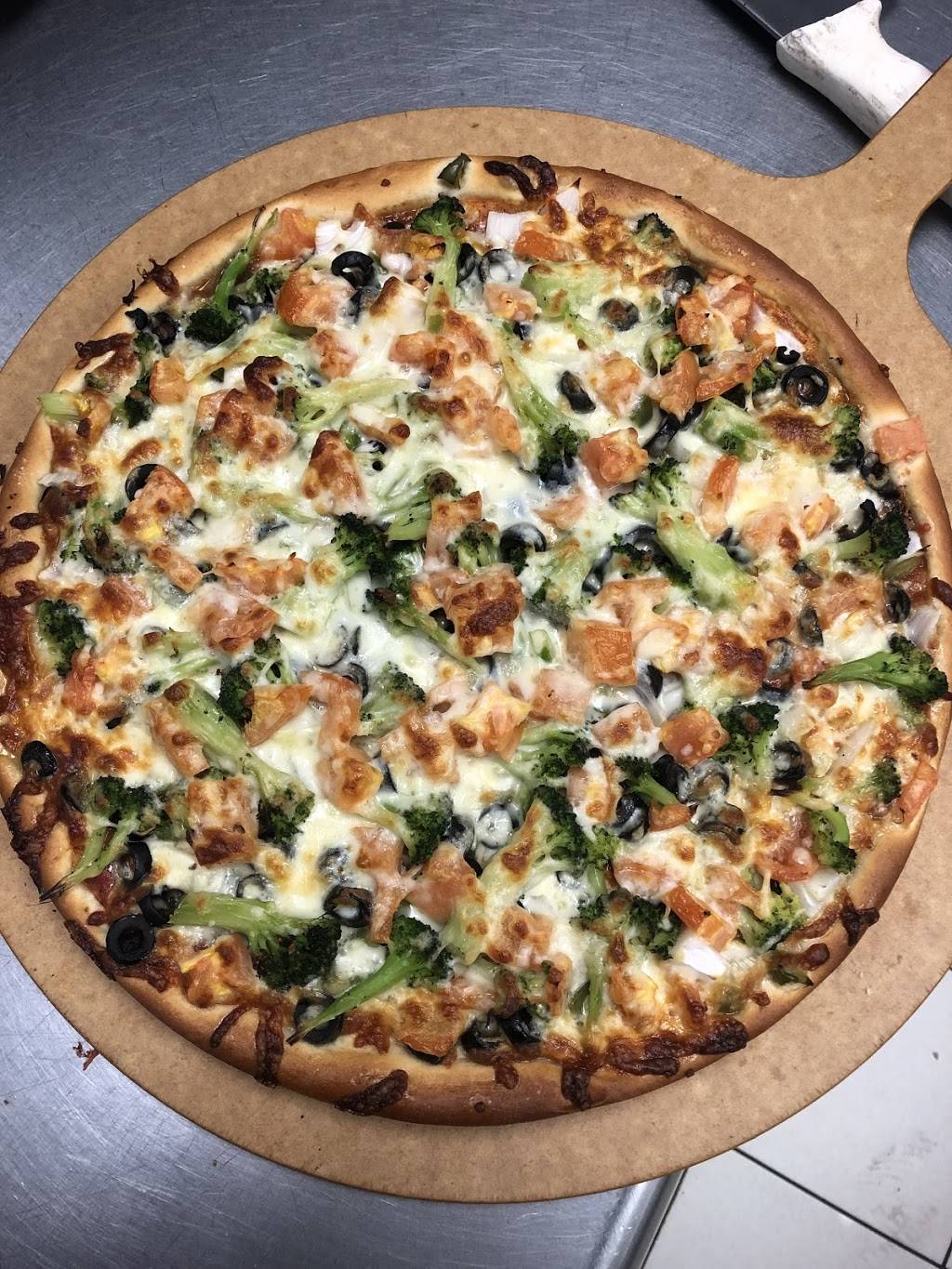 Old Country Pizzeria | restaurant | 672 Washington St, Stoughton, MA 02072, USA | 7813414339 OR +1 781-341-4339