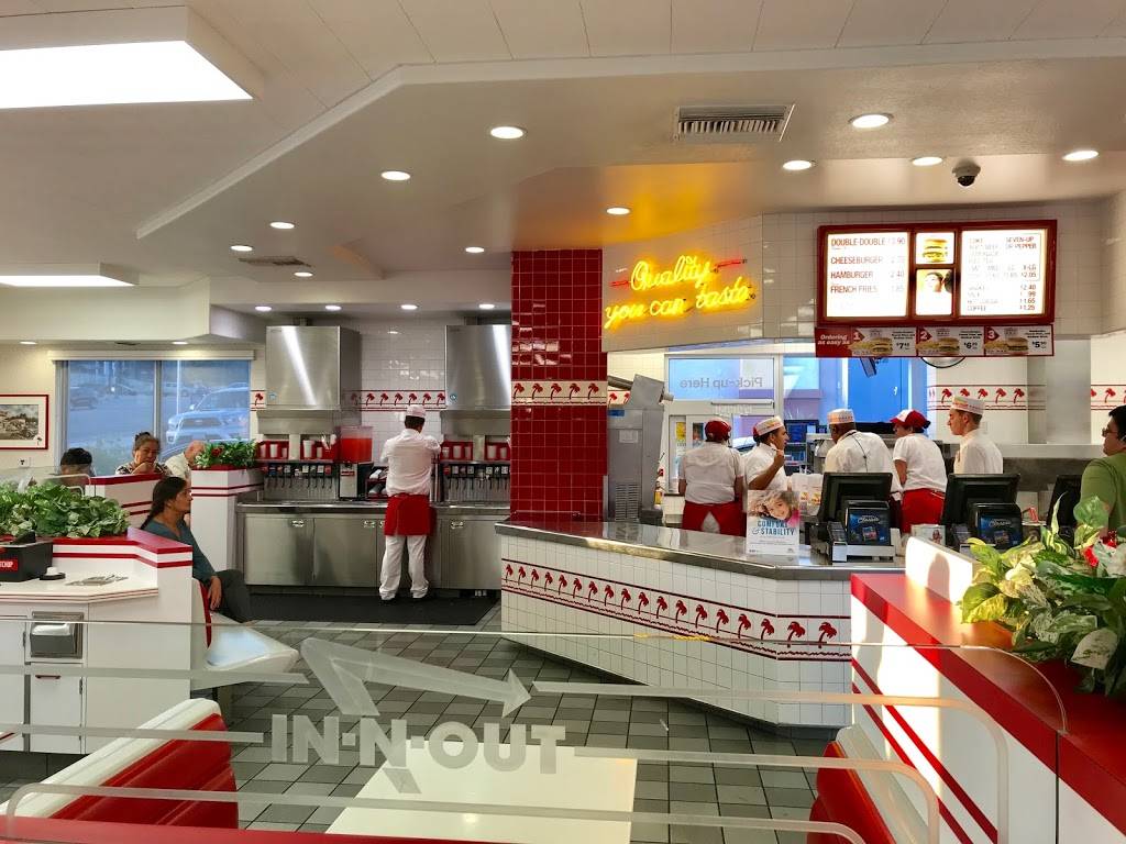 In-N-Out Burger | restaurant | 28368 Sand Canyon Rd, Santa Clarita, CA 91351, USA | 8007861000 OR +1 800-786-1000