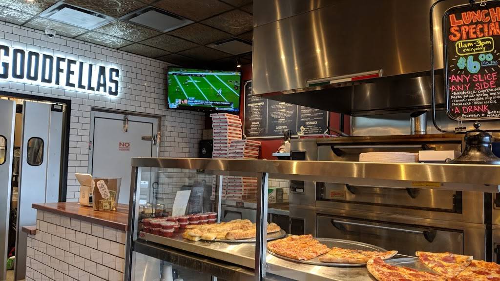 Goodfellas Broad Ripple | restaurant | 914 Broad Ripple Ave, Indianapolis, IN 46220, USA | 3177440491 OR +1 317-744-0491