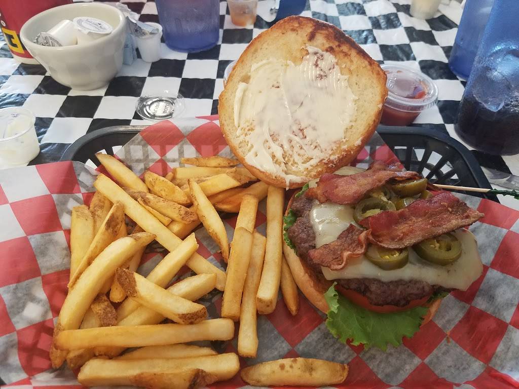 Sandis Diner | meal takeaway | 704 Ayers St, Corpus Christi, TX 78404, USA | 3613343850 OR +1 361-334-3850