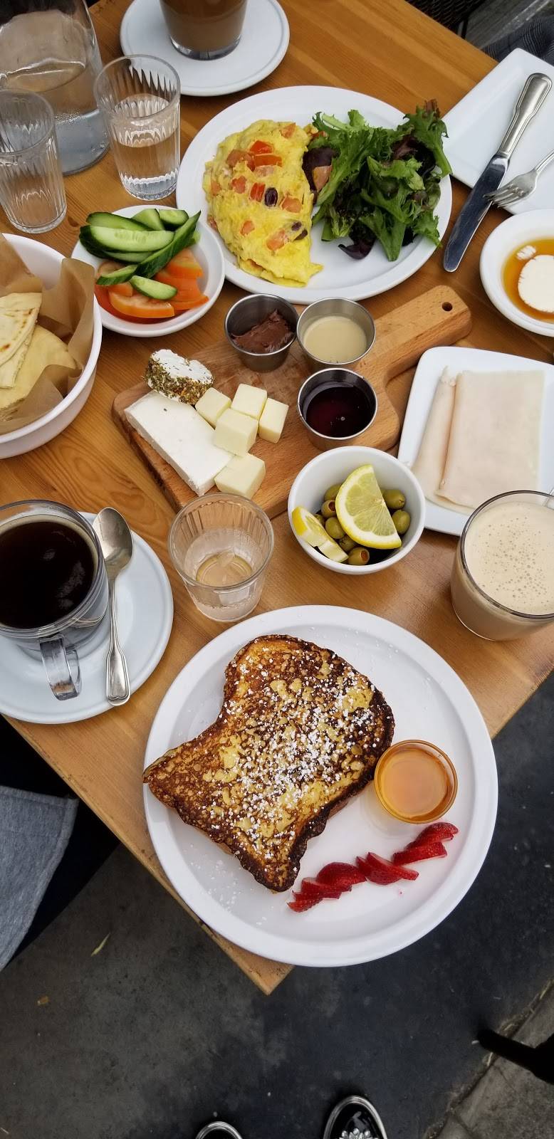 Mamas Secret Bakery & Cafe | bakery | 8314 W 3rd St, Los Angeles, CA 90048, USA | 3234243482 OR +1 323-424-3482