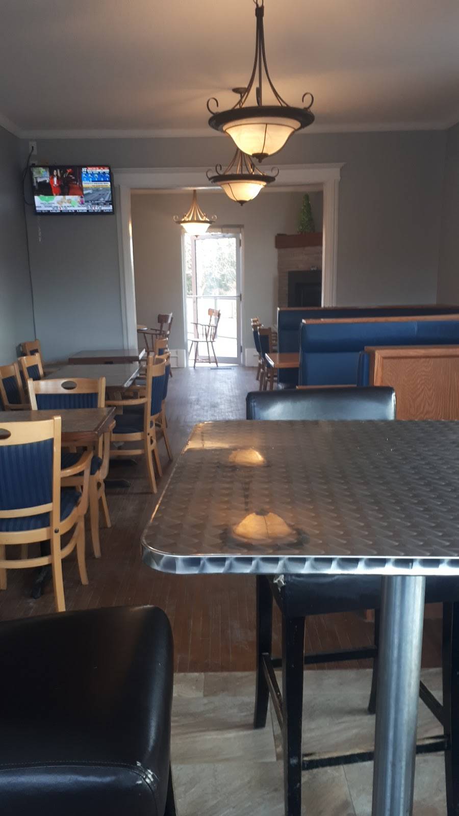 Spotstar Family Restaurant | restaurant | 259 Kent St W, Lindsay, ON K9V 2Z3, Canada | 7058783938 OR +1 705-878-3938