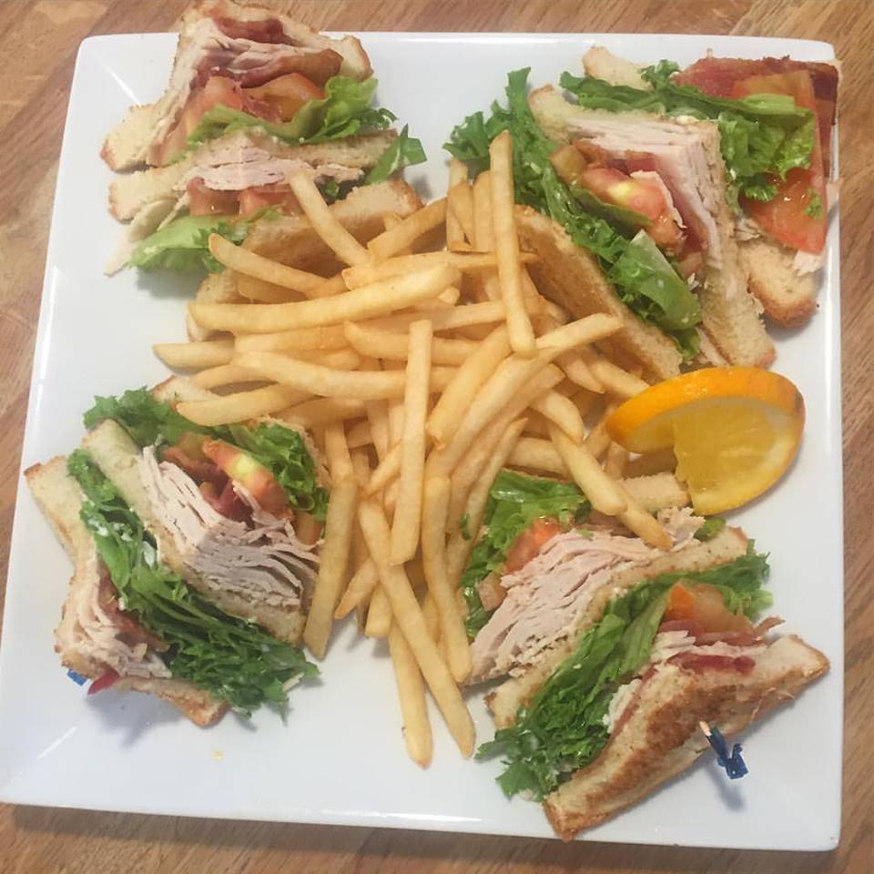 Suzys Cafe | cafe | 2610 S Harbor Blvd, Santa Ana, CA 92704, USA | 7148843938 OR +1 714-884-3938