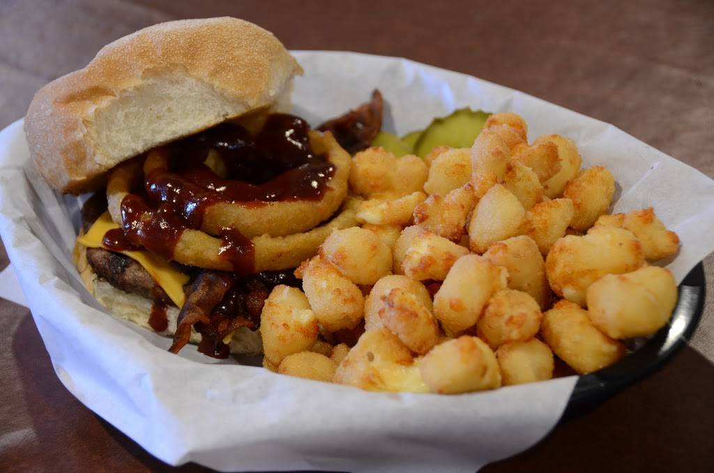 Ethels Pub & Grill | restaurant | 300 N Main St, Brillion, WI 54110, USA | 9205242169 OR +1 920-524-2169