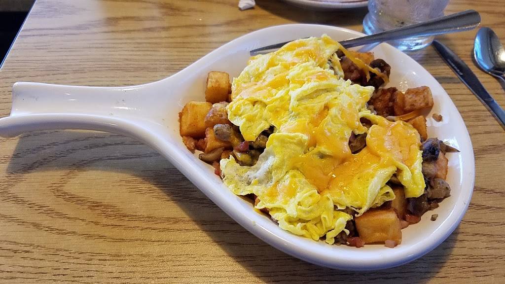 Scotts | restaurant | 1906 Blairs Ferry Rd NE, Cedar Rapids, IA 52402, USA | 3195504517 OR +1 319-550-4517