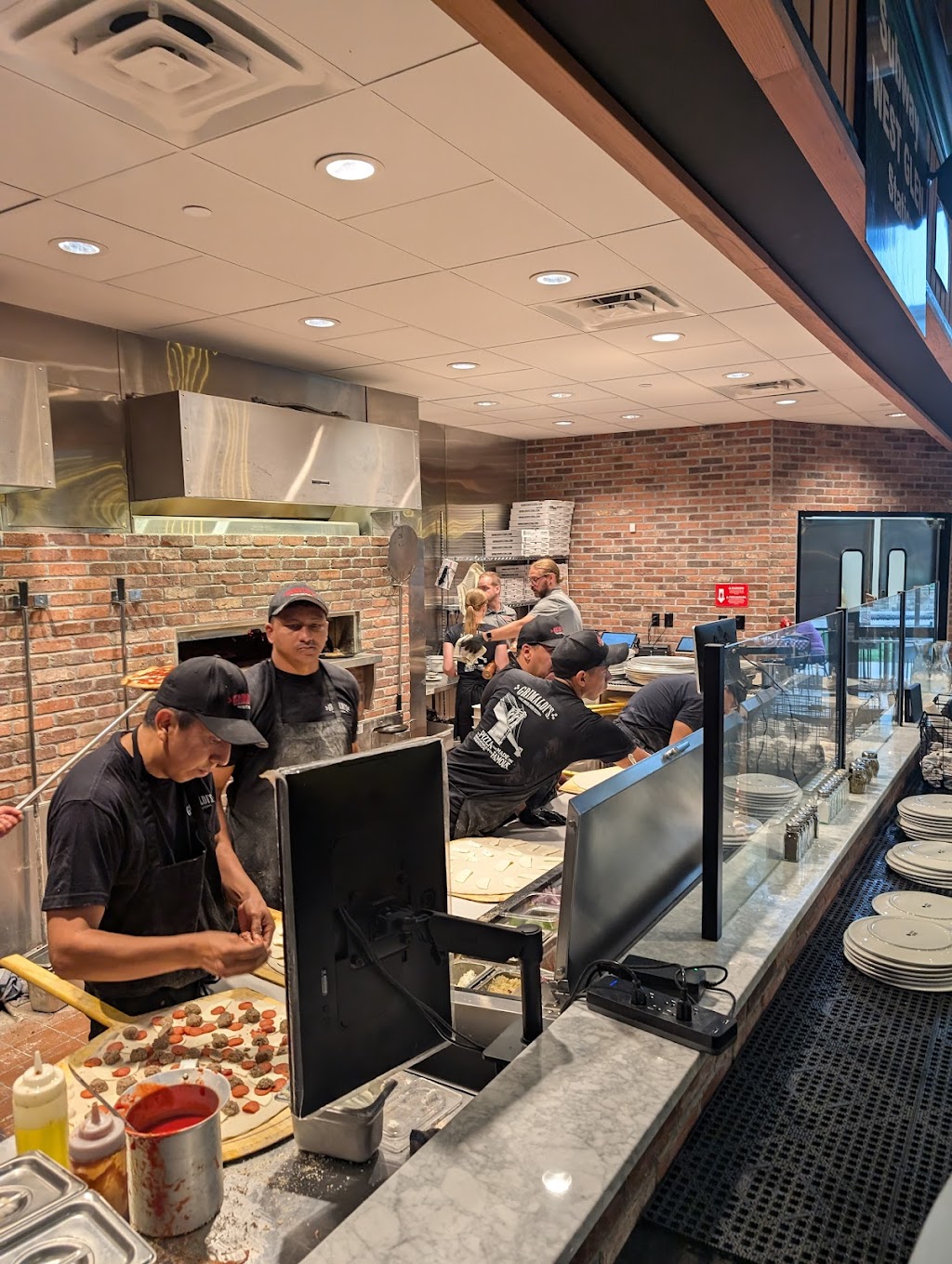 Grimaldi’s Pizzeria | restaurant | 5485 Mills Civic Pkwy, West Des Moines, IA 50266, USA | 5154148949 OR +1 515-414-8949