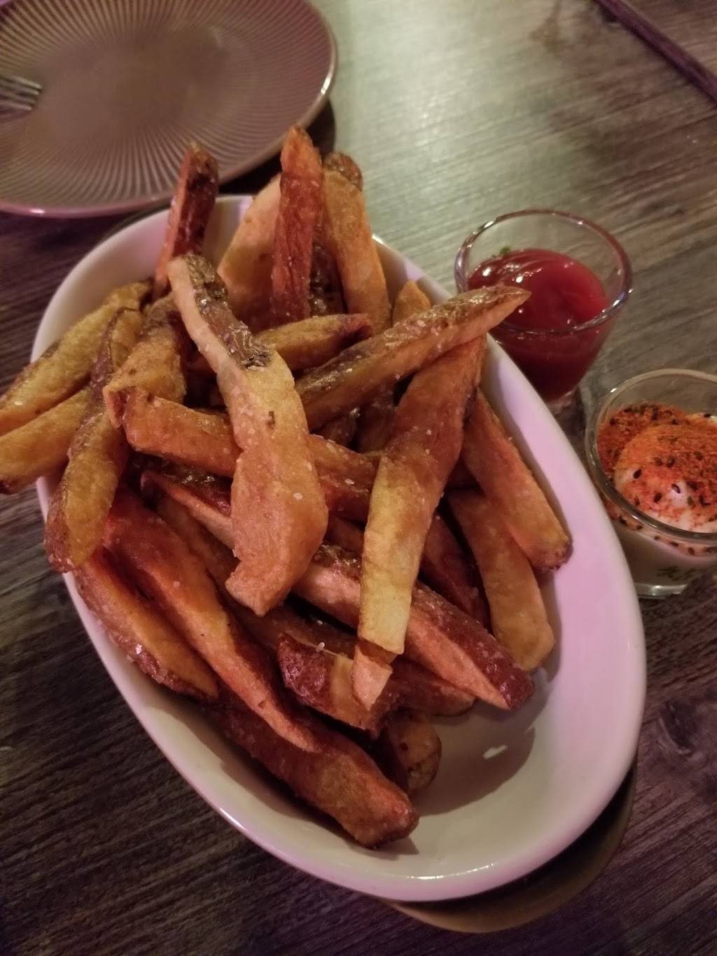 issé | restaurant | 305 N State College Blvd unit b, Fullerton, CA 92831, USA | 7145193831 OR +1 714-519-3831