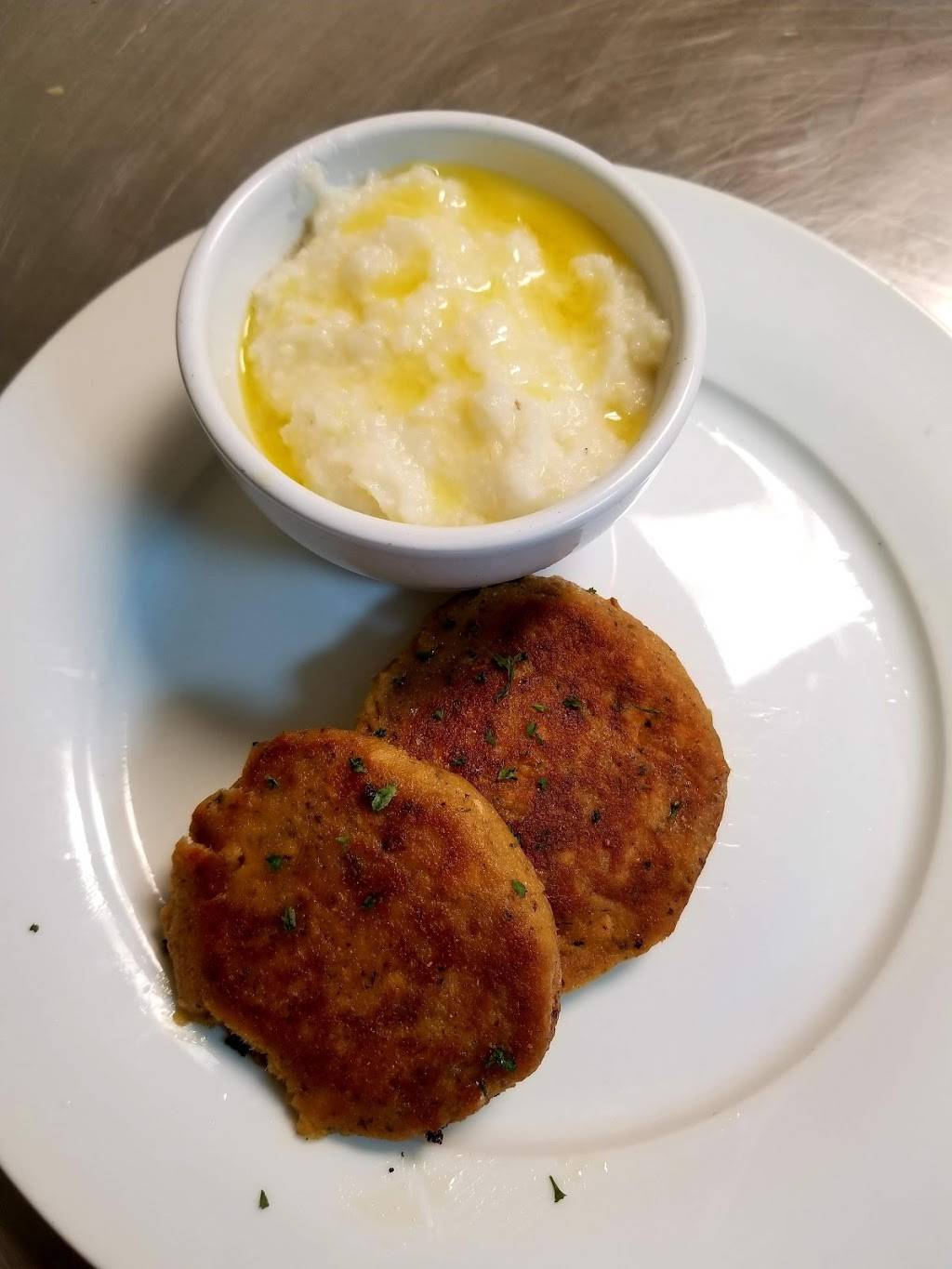 Martins Waffles and Wings | restaurant | 2361 Chestnut St, Orangeburg, SC 29115, USA | 8039375916 OR +1 803-937-5916