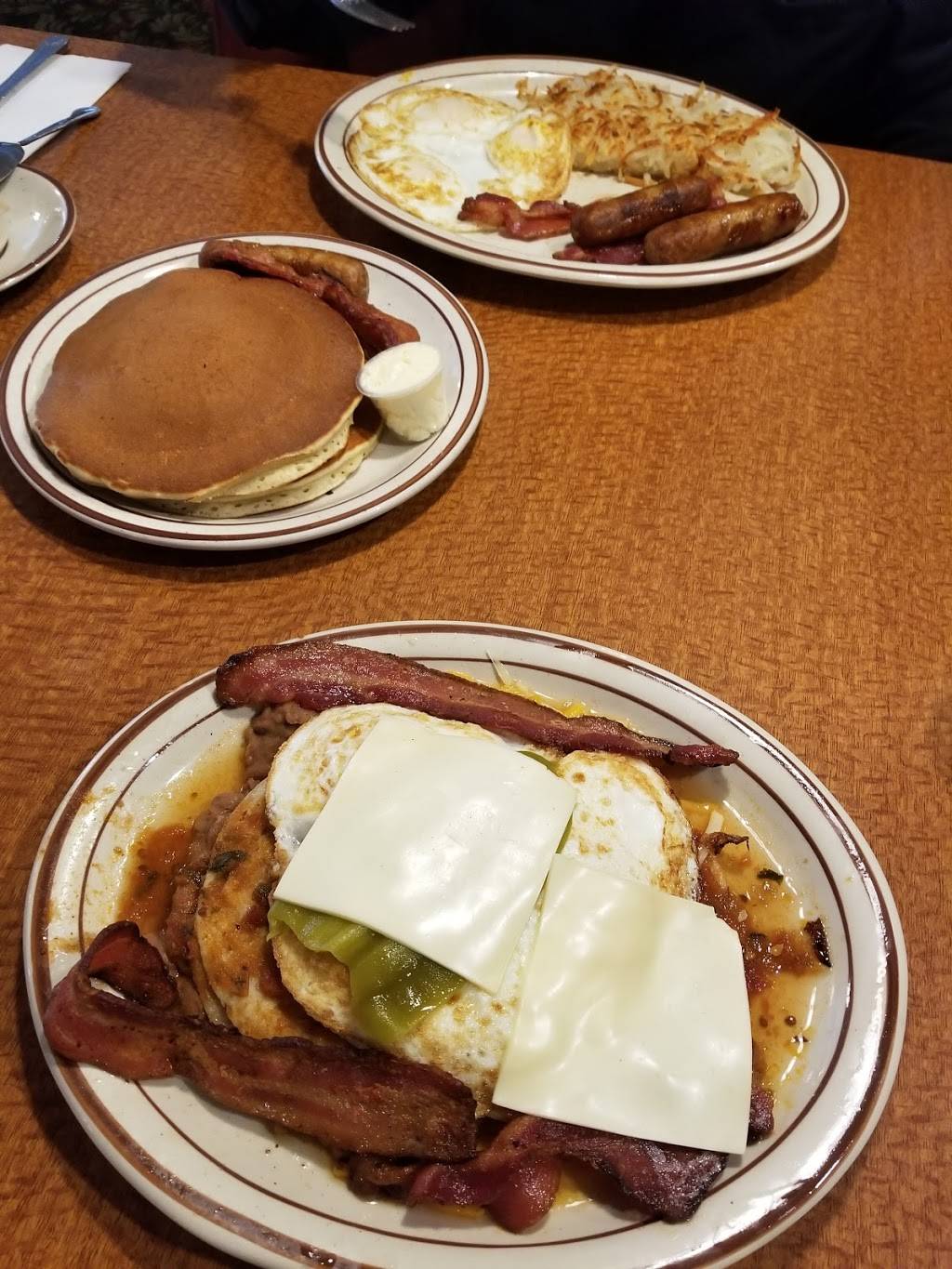 Evergreen Inn & Pub | restaurant | 3273 S White Rd, San Jose, CA 95148, USA | 4082388846 OR +1 408-238-8846